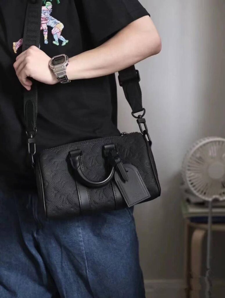 Image #1 from Vera Darwin